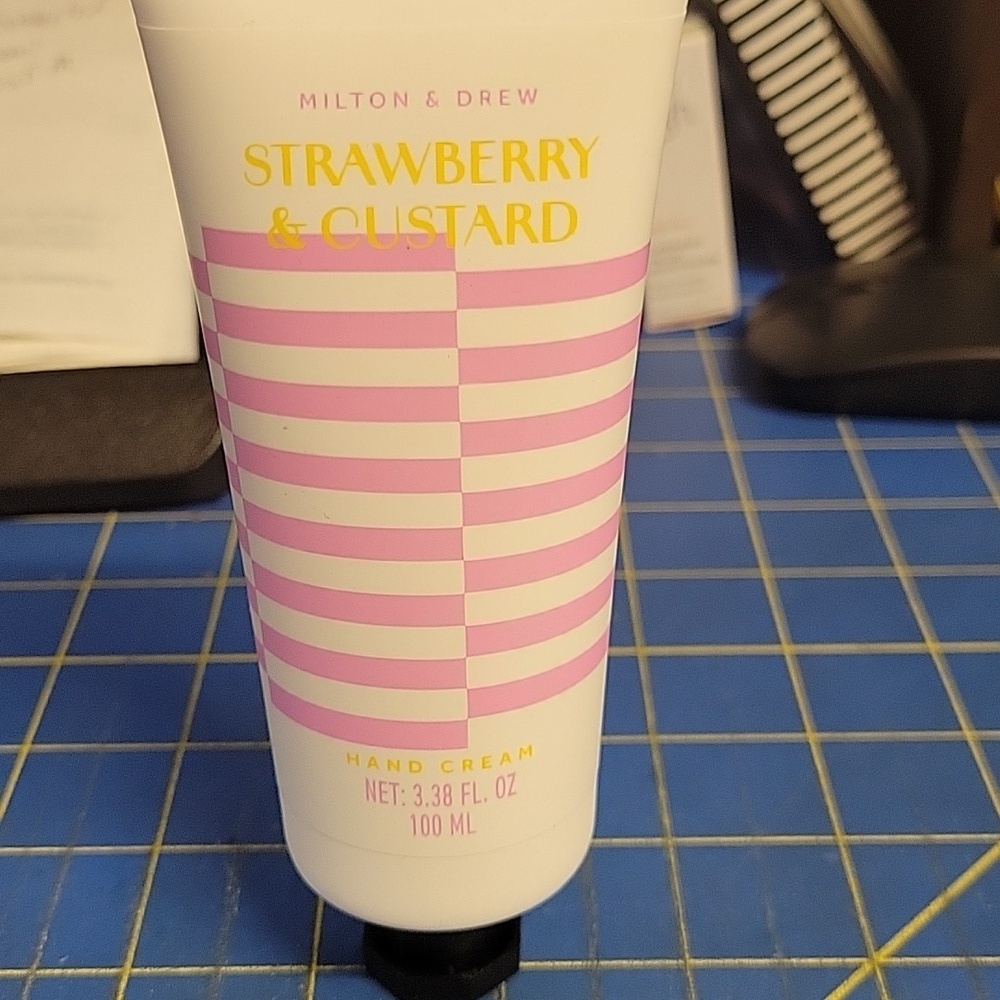 Milton & Drew Strawberry & Custard Hand Cream 100ml Sealed Tube